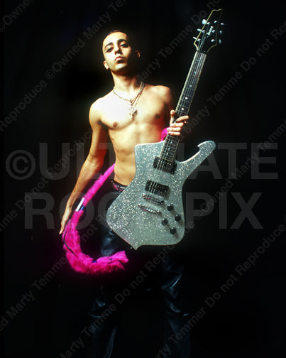 Photo of guitarist Daron Malakian of System of a Down during a photo shoot by Marty Temme