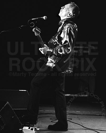 Black and white photo of guitarist Robin Trower in 1999 by Marty Temme