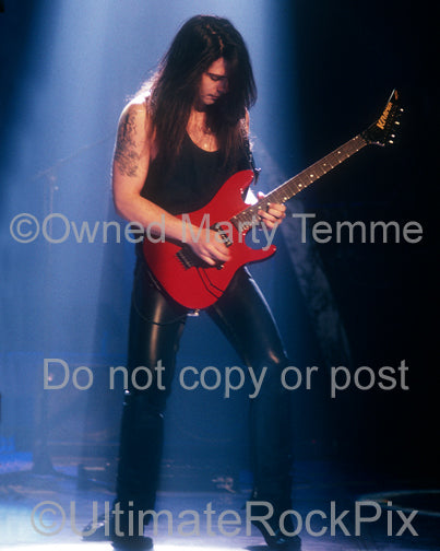 Photo of guitarist Pete Friesen of Alice Cooper in 1990 by Marty Temme