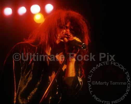 Photo of singer Oni Logan of Lynch Mob in concert in 1991 by Marty Temme