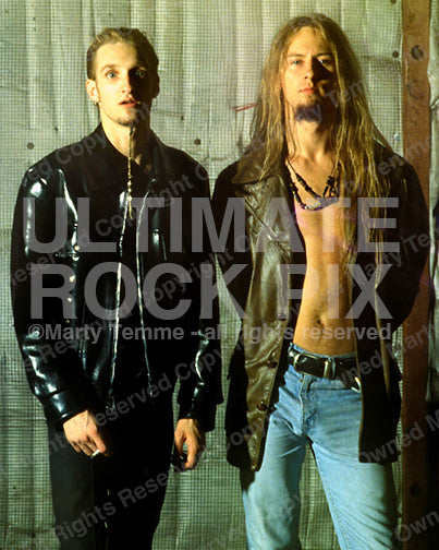 Photo of Layne Staley and Jerry Cantrell during a photo shoot in 1992 by Marty Temme