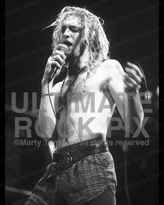 Black and white photo of Layne Staley of Alice in Chains in concert in 1991 by Marty Temme