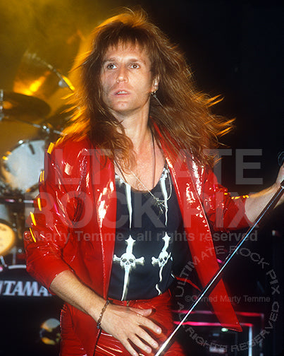 Photo of John Waite of Bad English in concert in 1989 by Marty Temme