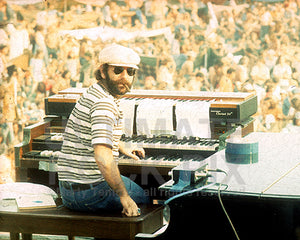 Photo of Barry Goldberg of Electric Flag in 1974 by Marty Temme