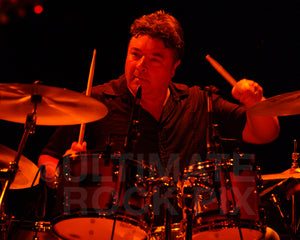 Photo of drummer Steve Holley of Ian Hunter in concert in 2007 by Marty Temme
