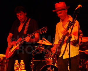 Photo of guitarists Mark Bosch and James Mastro of Ian Hunter in concert in 2007 by Marty Temme