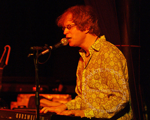Photo of musician Andy Burton playing keyboards in 2007 by Marty Temme