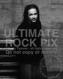 Photo of singer Jonathan Davis of Korn during a photo shoot in 1999 by Marty Temme