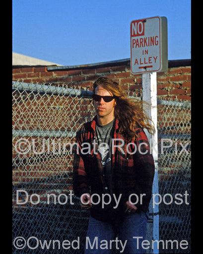 Photo of singer-songwriter Mark Lanegan of Screaming Trees in 1992 by Marty Temme