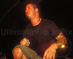 Photo of Phil Anselmo of Pantera in concert in 1994 by Marty Temme