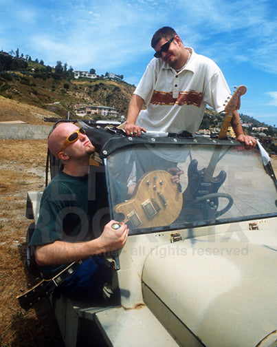 Photo of guitar players Sonny Mayo and Mikey Doling of Snot in 1997 by Marty Temme