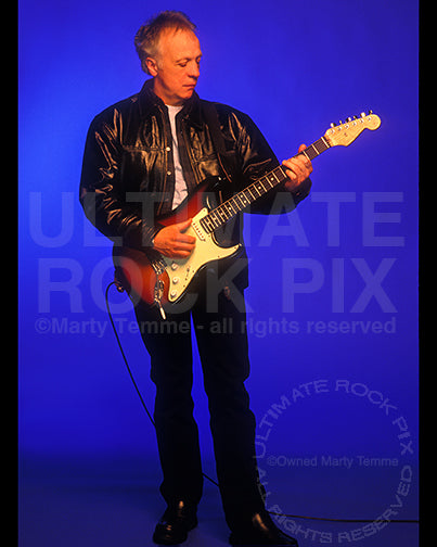 Photo of guitar player Robin Trower during a photo shoot in 1999 by Marty Temme
