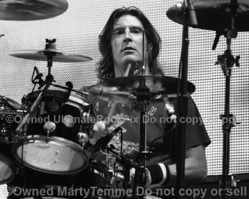Black and white photo of Sean Kinney of Alice In Chains in concert in 2006 by Marty Temme