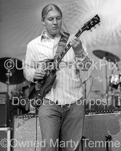 Photos of Derek Trucks of The Allman Brothers onstage by Marty Temme