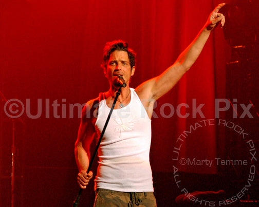 Photo of Chris Cornell of Audioslave in concert by Marty Temme