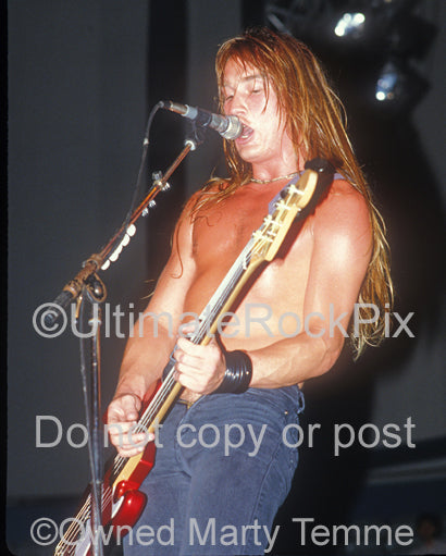   Photo of Lonnie Vencent of BulletBoys in concert in 1989 by Marty Temme 
