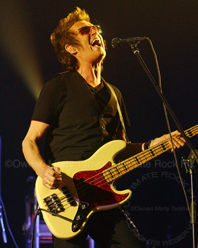 Photo of Glenn Hughes of Deep Purple and The Dead Daisies in concert by Marty Temme