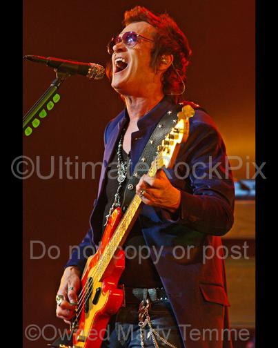 Photos of Glenn Hughes of Deep Purple, Black Sabbath and Black Country Communion in Concert by Marty Temme