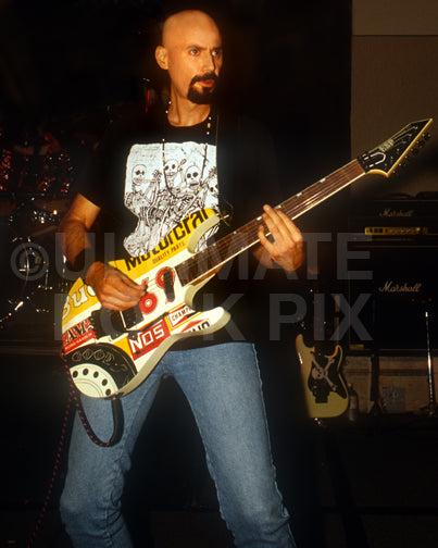 Photo of Bob Kulick of Blackthorne in concert in 1994
