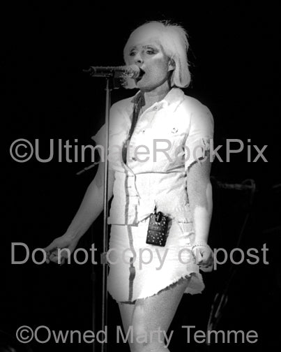 Photo of Debbie Harry of Blondie in concert in 2002 by Marty Temme