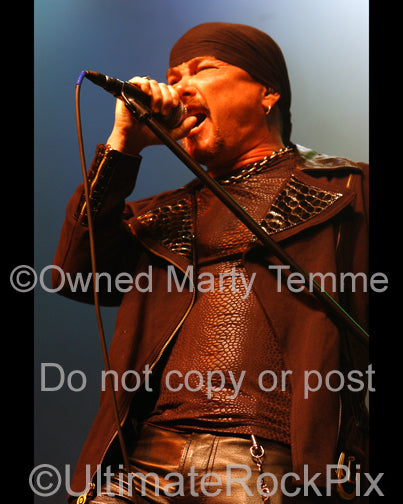 Photo of singer Mark Boals in concert in 2008 by Marty Temme