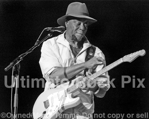 Black and white photo of Buddy Guy in concert by Marty Temme