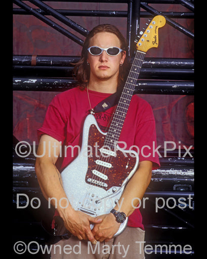 Photo of Kevin Martin of Candlebox holding a Fender Jaguar during a photo shoot in 1995 by Marty Temme