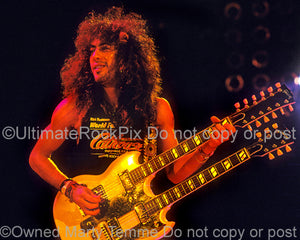 Photo of Jeff LaBar of Cinderella in concert in 1989 by Marty Temme