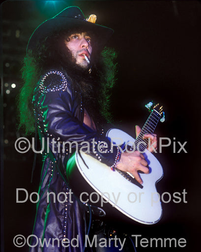 Photo of guitarist Jeff LaBar of Cinderella in concert in 1989 by Marty Temme