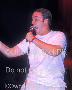 Photo of vocalist Neil Fallon of Clutch in concert by Marty Temme