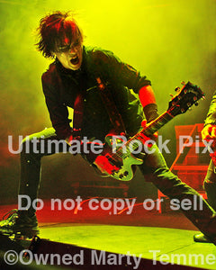 Photo of guitar player Keri Kelli of Alice Cooper in concert in 2006 by Marty Temme
