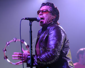 Photo of vocalist Ian Astbury of The Cult in concert in 2007 by Marty Temme