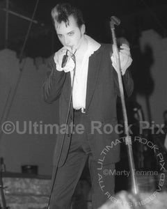 Photo of vocalist Dave Vanian of The Damned in concert in 1988 by Marty Temme