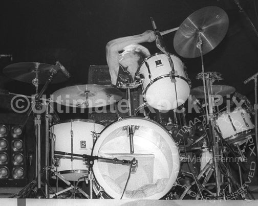 Photo of drummer Rat Scabies of The Damned in concert in 1988 by Marty Temme