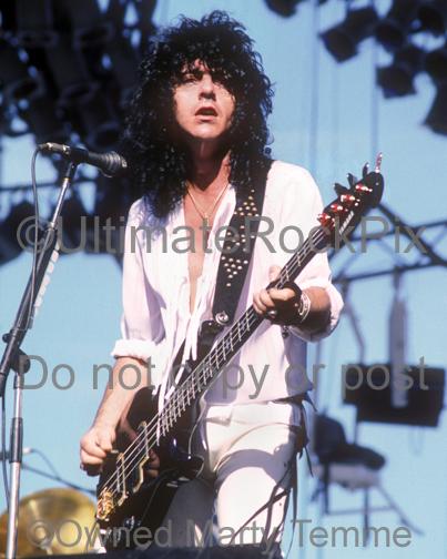 Photos of Jimmy Bain of Dio in Concert in 1986 by Marty Temme