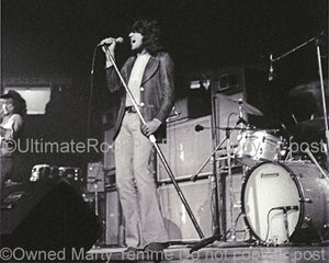 Photo of Ian Gillan of Deep Purple in concert in 1972 by Marty Temme