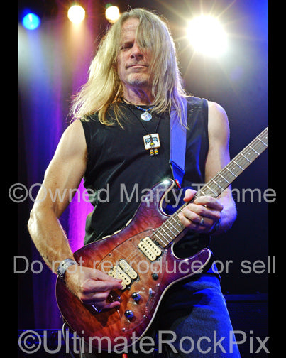 Photo of Steve Morse of Deep Purple in concert in 2007 by Marty Temme