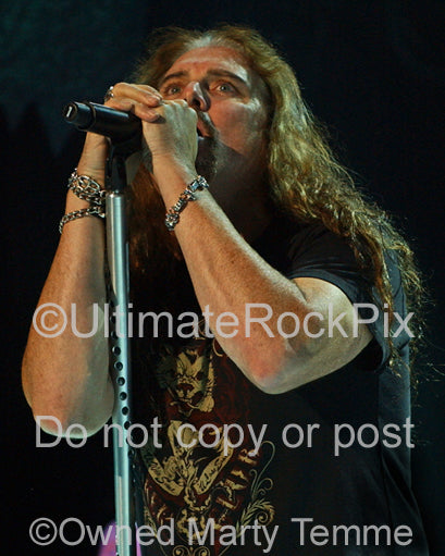 Photo of James LaBrie of Dream Theater in concert in 2009 by Marty Temme