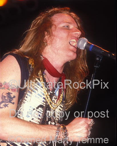 Photo of singer Jason McMaster of Dangerous Toys in concert in 1989 by Marty Temme