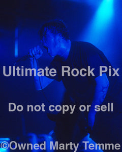 Photo of singer Burton Bell of Fear Factory in concert in 1998 by Marty Temme