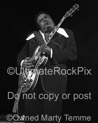 Black and White Photos of Blues Guitar Legend Freddie King in Concert in 1973 by Marty Temme