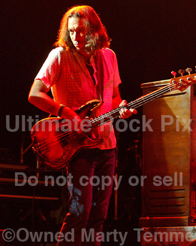 Photo of bassist Andy Hess of The Black Crowes and Gov't Mule by Marty Temme