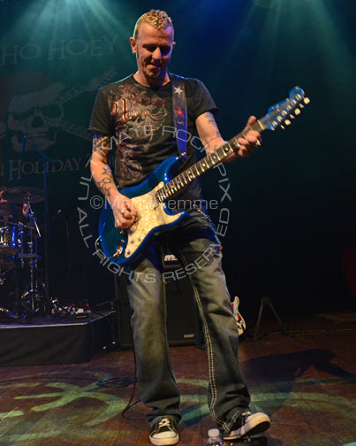 Photo of Gary Hoey in concert in 2011 by Marty Temme