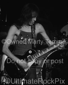 Photo of Steve Marriott of Humble Pie in concert in 1973 by Marty Temme