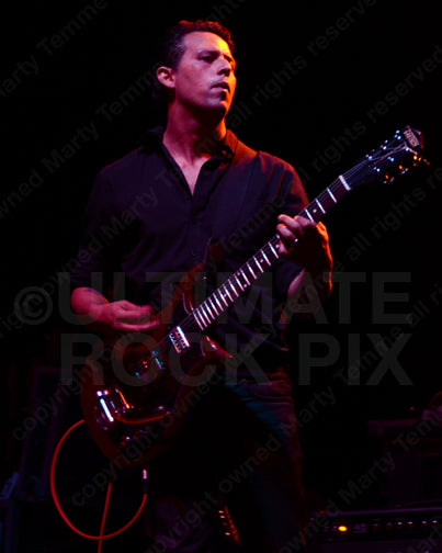 Photo of guitarist Jason DeCorse of The Icarus Line in concert by Marty Temme