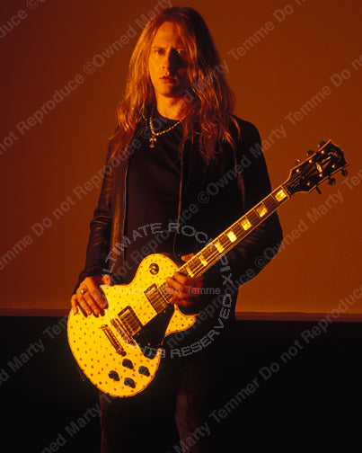 Photo of Jerry Cantrell during a photo shoot in 2004 by Marty Temme