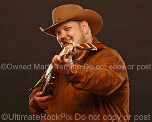 Photo of guitarist Johnny Hiland during a photo shoot in 2010 by Marty Temme
