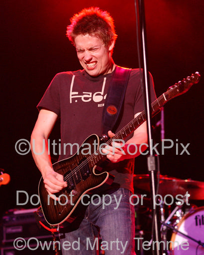 Photo of Jonny Lang in concert in 2008 by Marty Temme