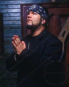 Photo of singer Josey Scott of Saliva during a photo shoot in 2003 by Marty Temme