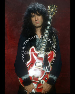 Photo of Bruce Kulick of Kiss during a photo shoot in 1993 by Marty Temme